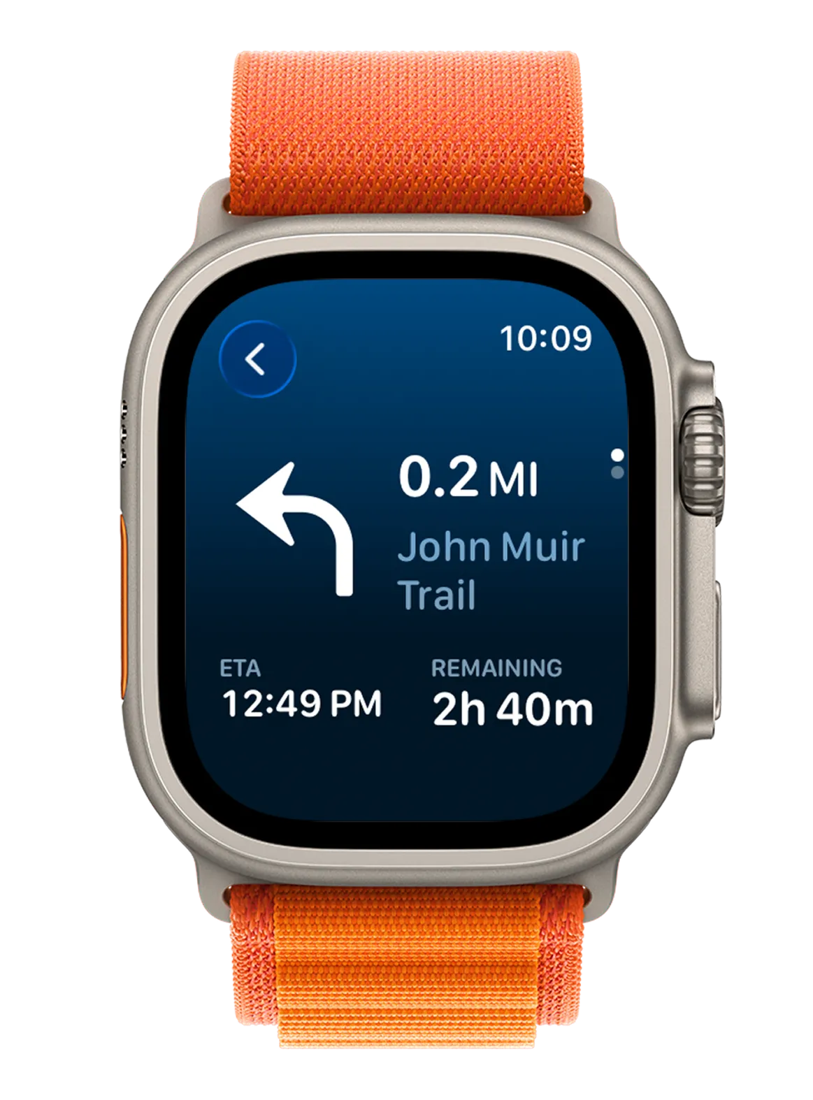 Apple Watch Ultra 显示 WristTopo 逐向导航指引：一个醒目的向左箭头、到下一个转弯的距离、路径名称、预计到达时间和剩余时间